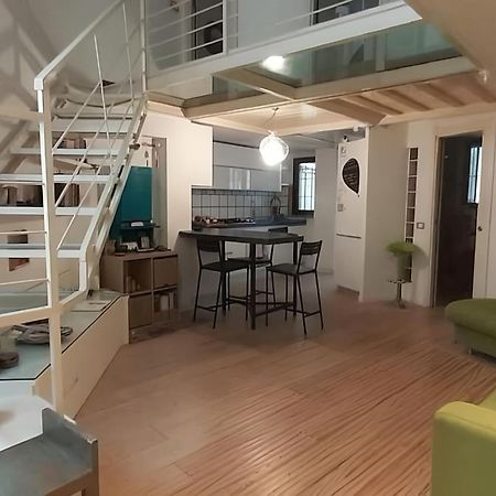 La Casa Nel Cortile-Free Parking Apartment มิลาน ภายนอก รูปภาพ